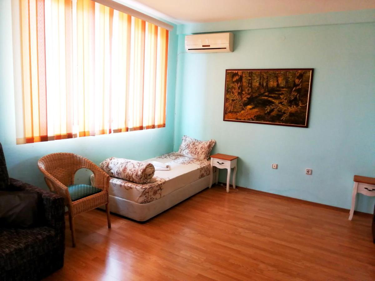 Guest House Misha Petrevene 외부 사진