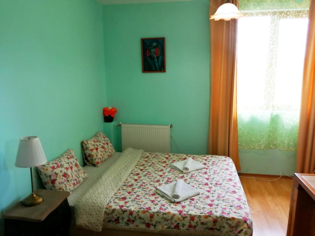 Guest House Misha Petrevene 외부 사진