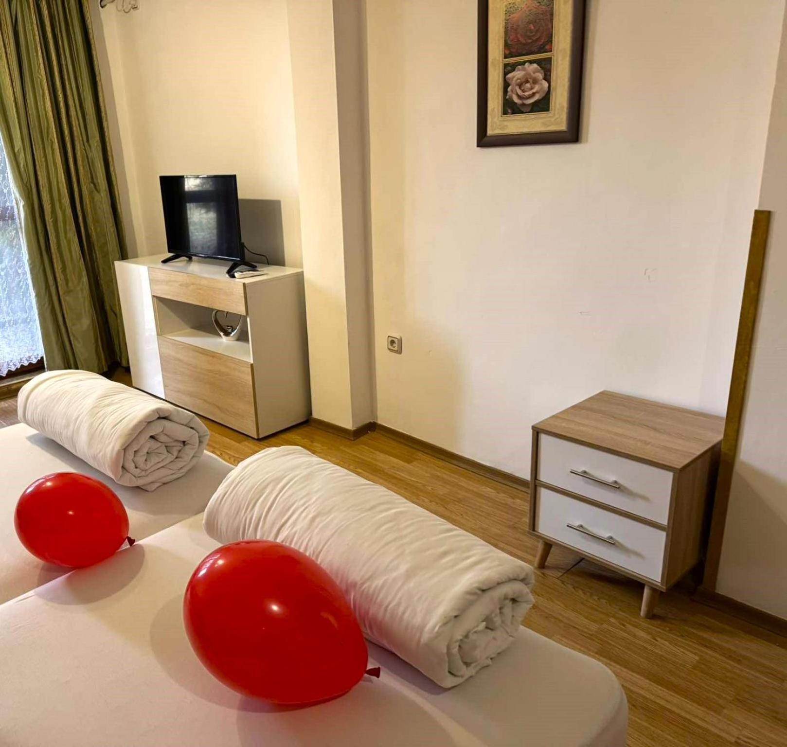 Guest House Misha Petrevene 외부 사진