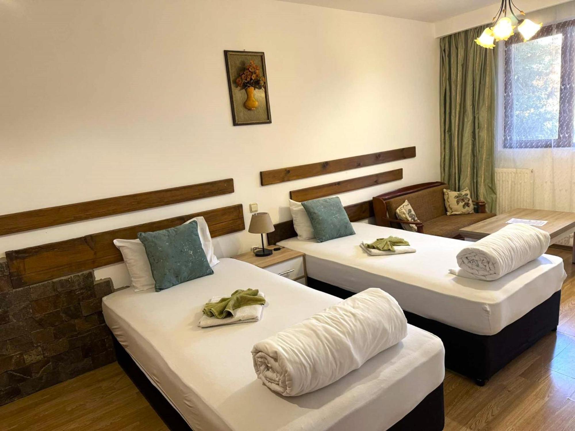 Guest House Misha Petrevene 외부 사진