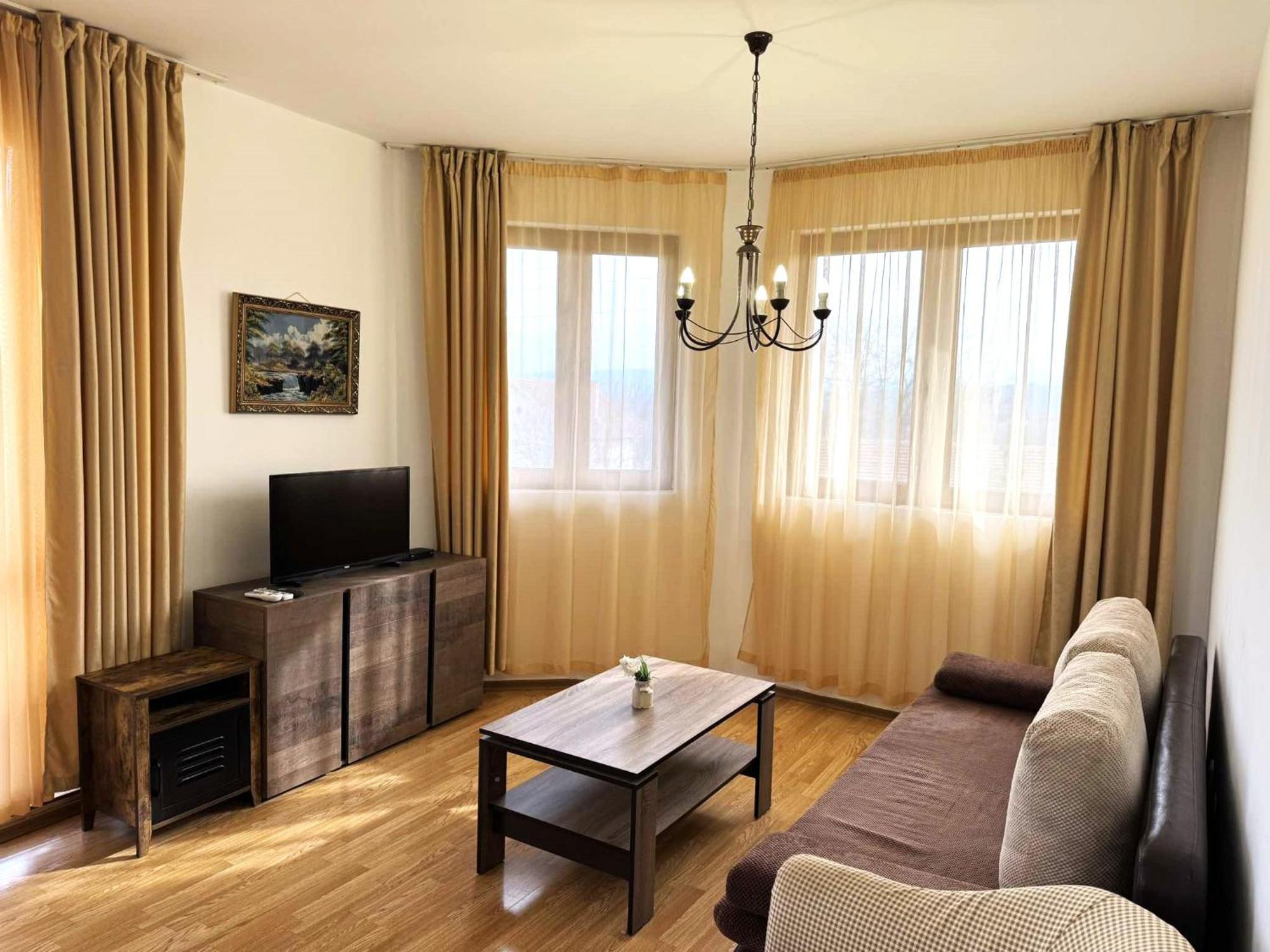 Guest House Misha Petrevene 외부 사진