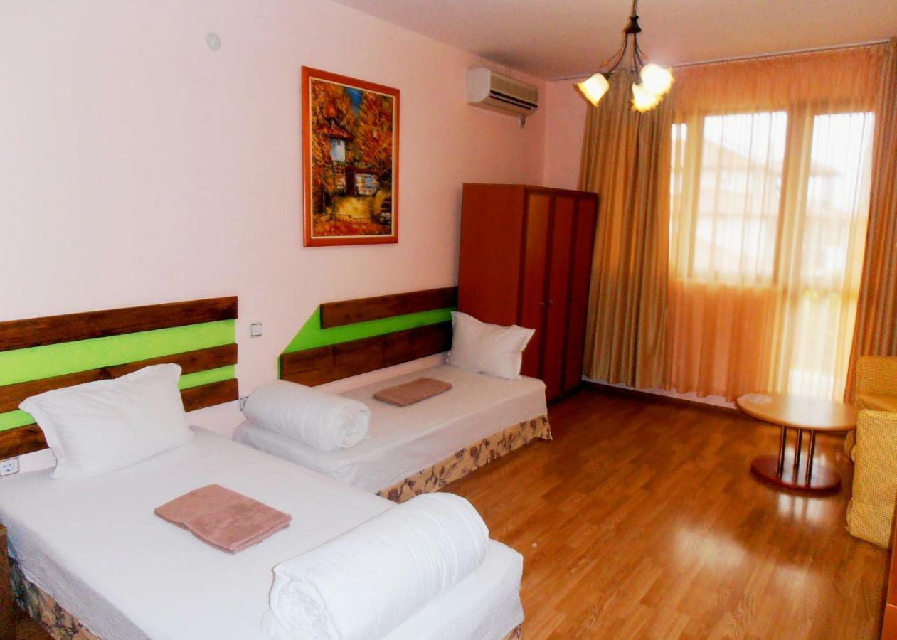Guest House Misha Petrevene 외부 사진