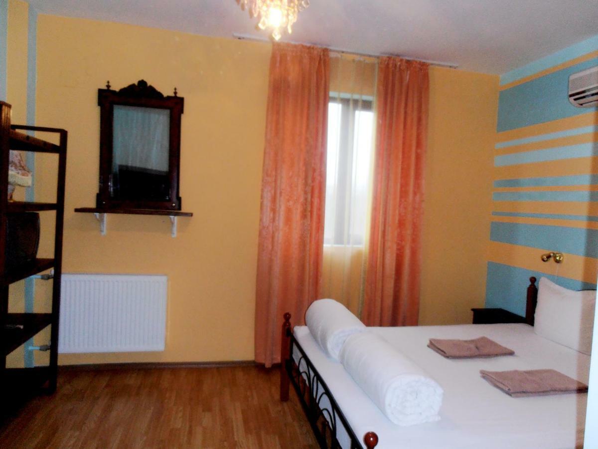 Guest House Misha Petrevene 외부 사진
